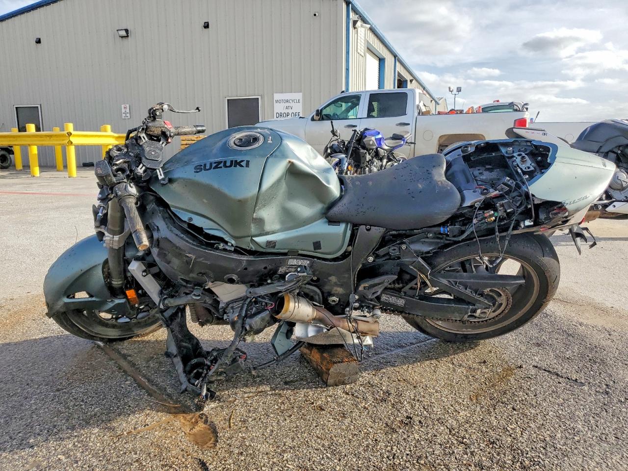 2025 SUZUKI GSX1300