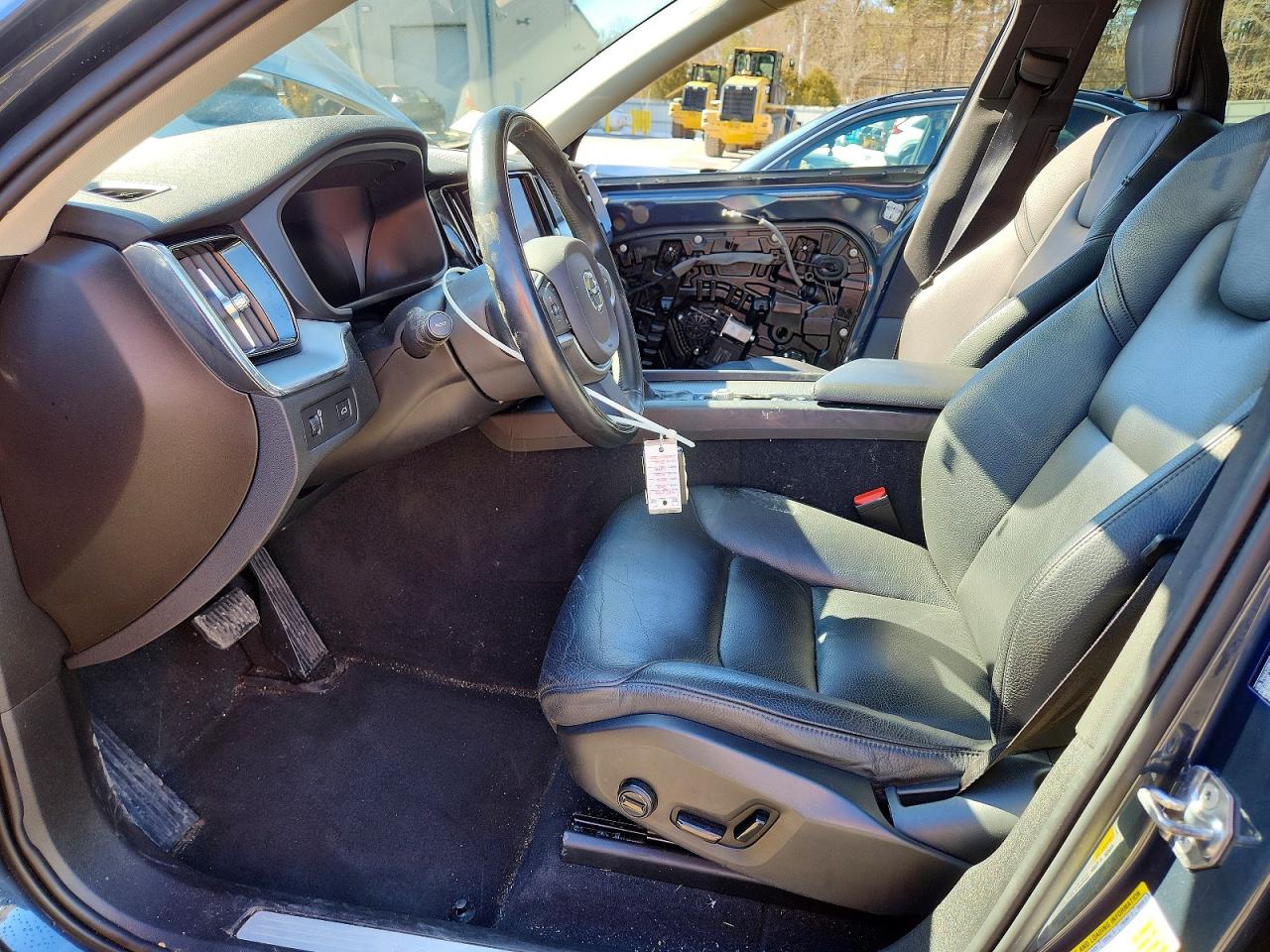 2019 VOLVO XC60