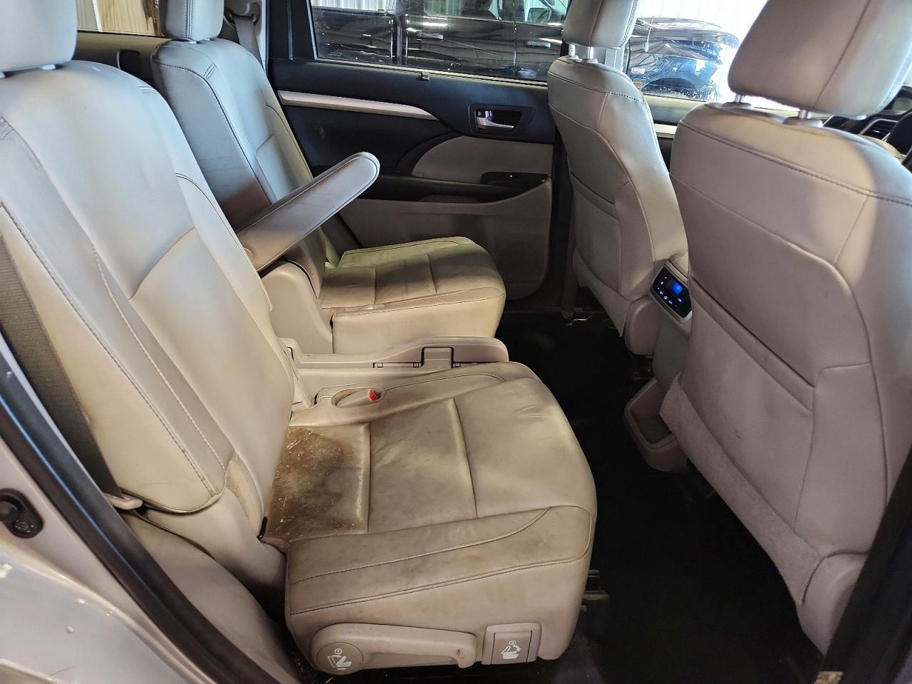 2017 TOYOTA HIGHLANDER