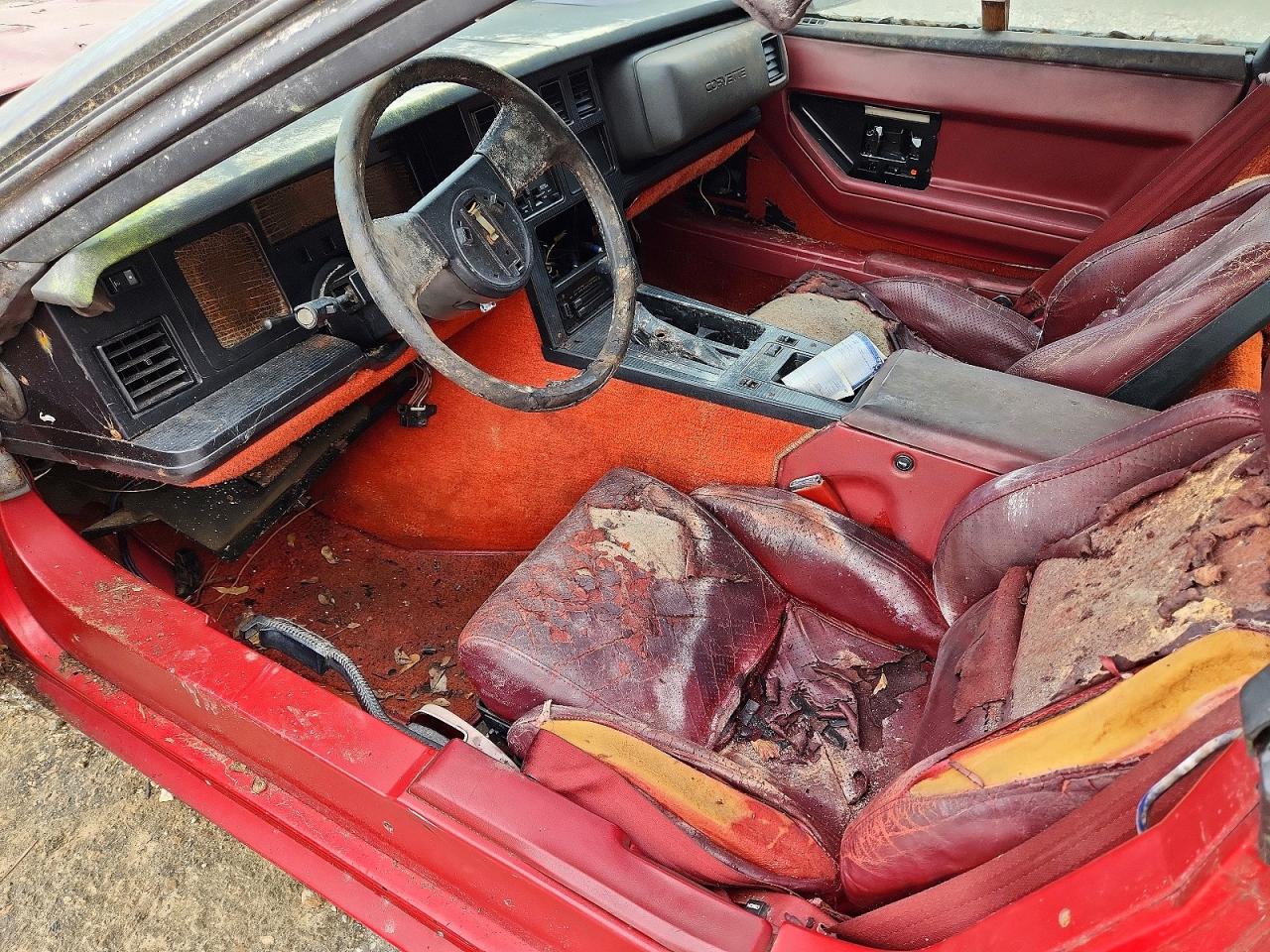 1984 CHEVROLET CORVETTE
