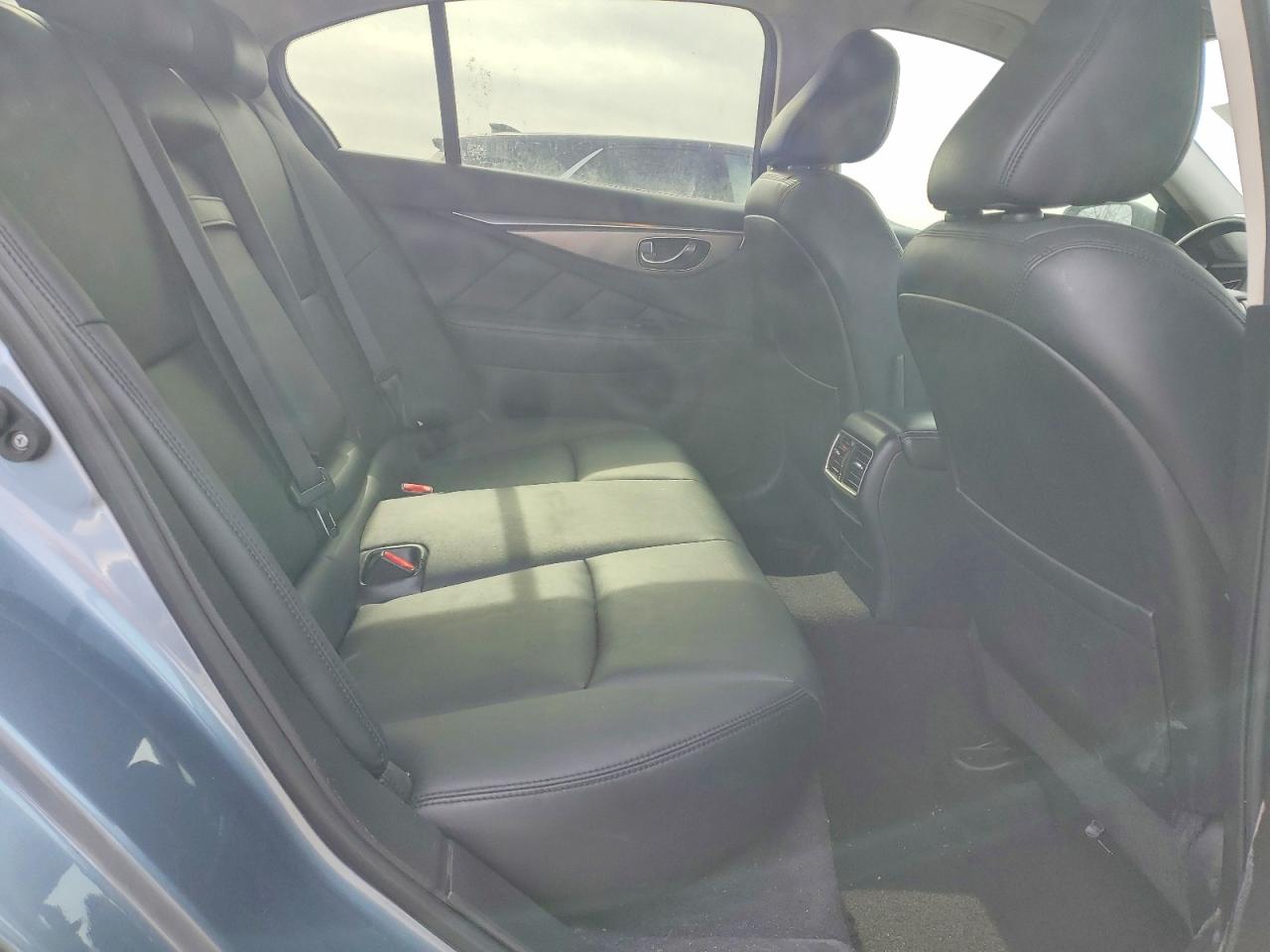 2015 INFINITI Q50