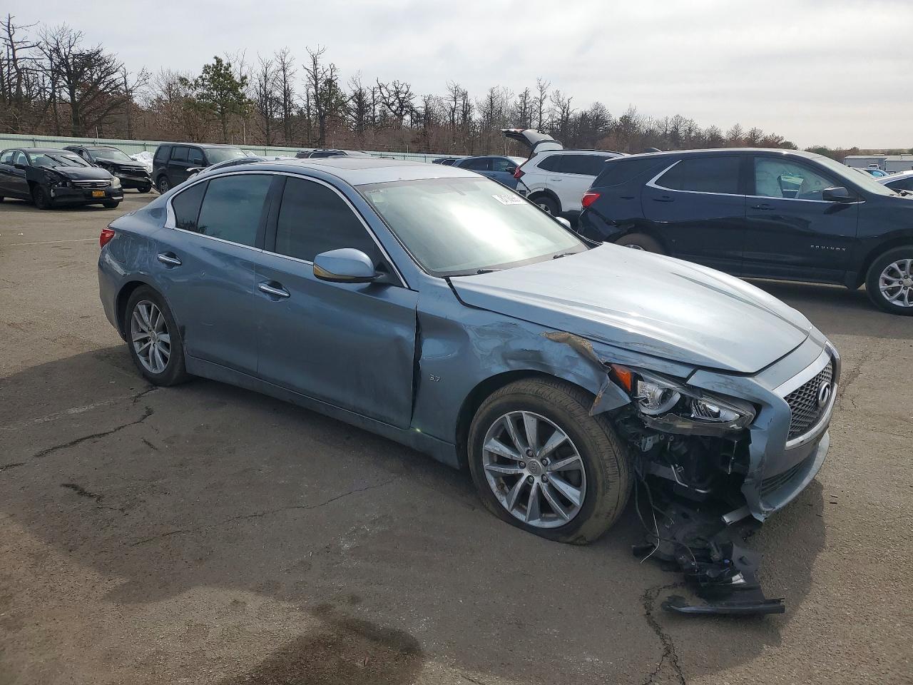 2015 INFINITI Q50
