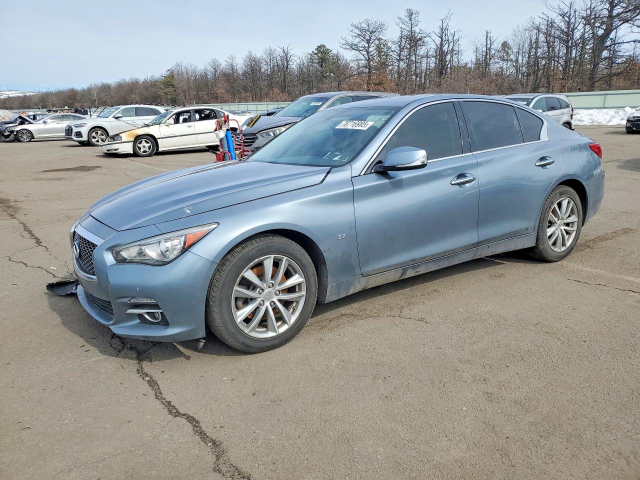 2015 INFINITI Q50