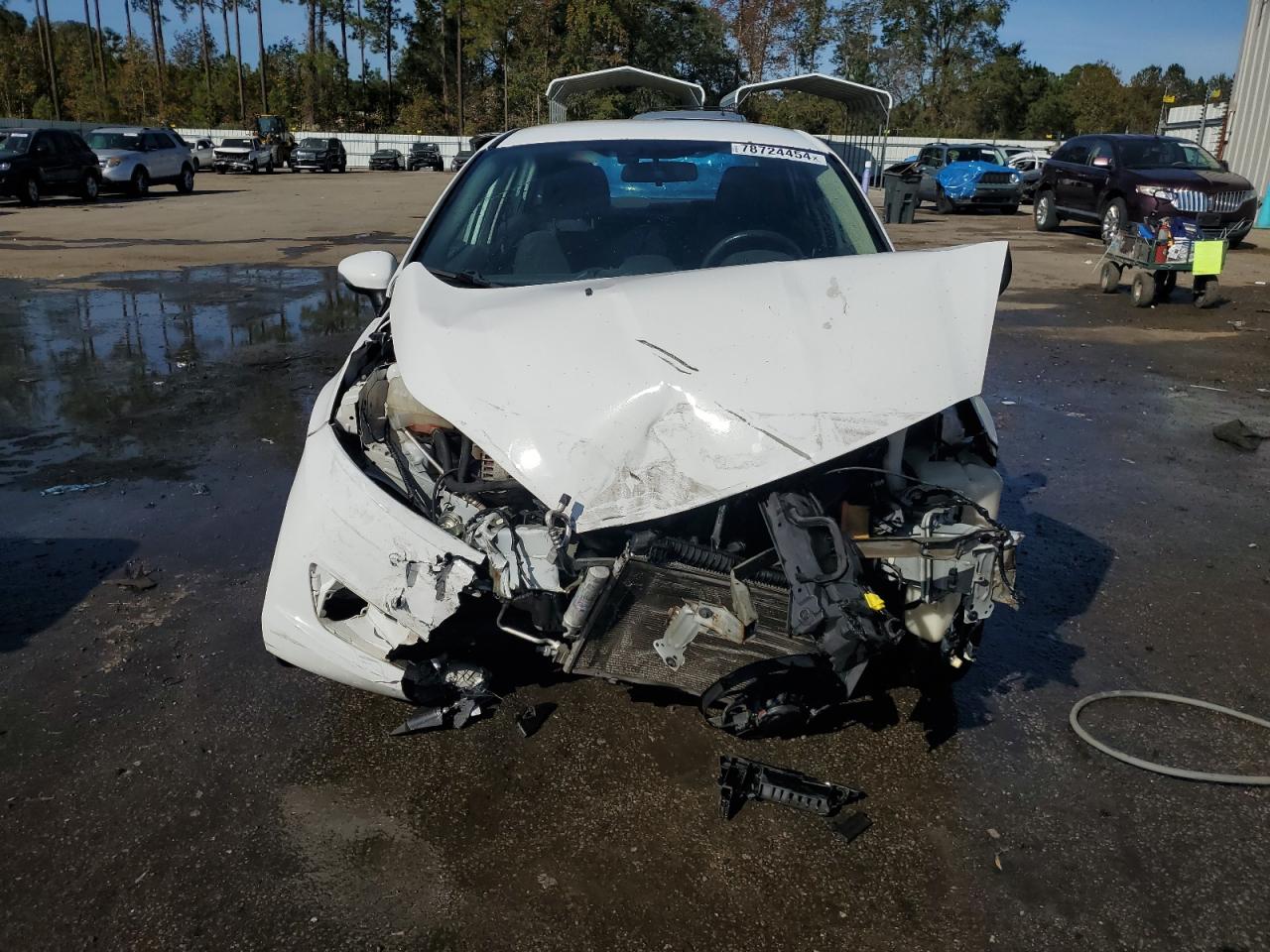 2014 FORD FIESTA