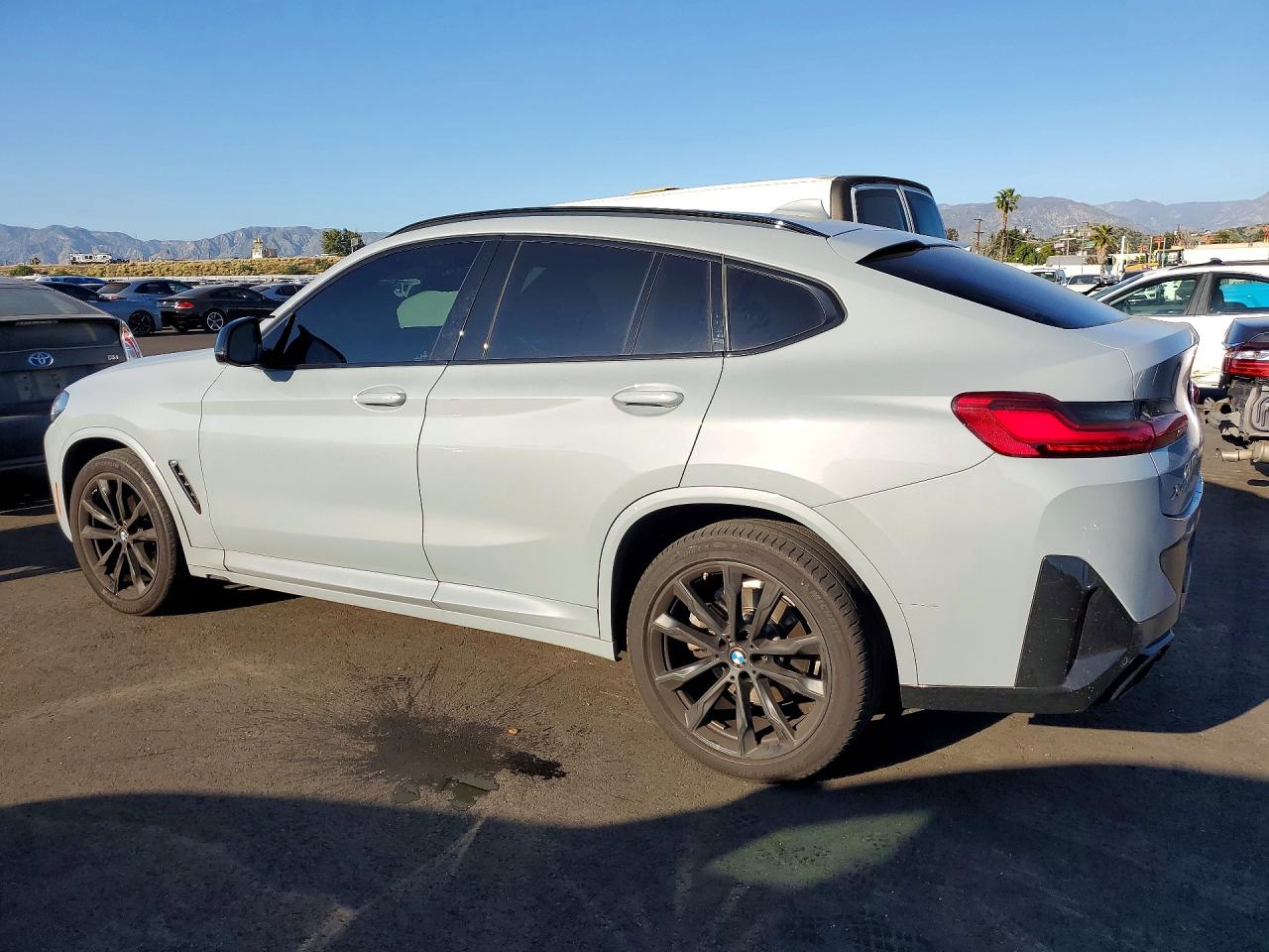2023 BMW X4