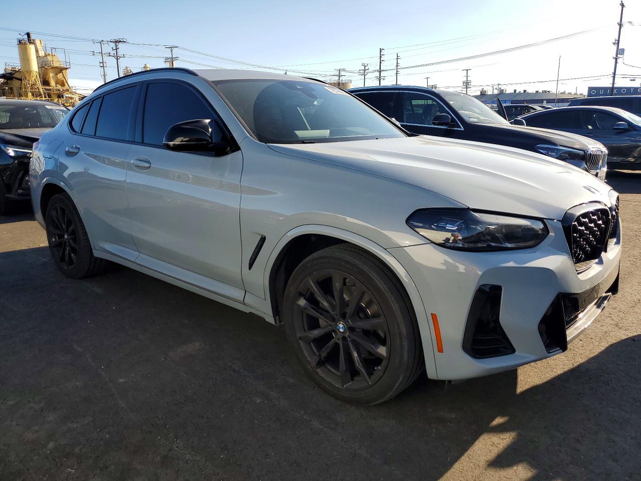 2023 BMW X4