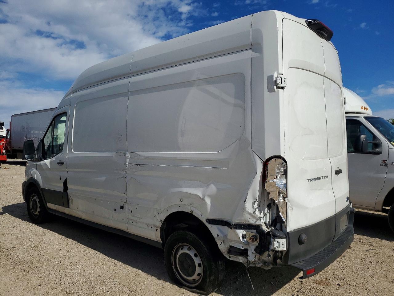 2022 FORD TRANSIT