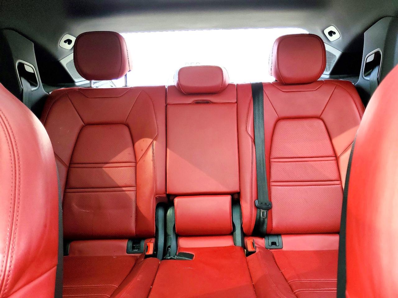 2022 PORSCHE CAYENNE