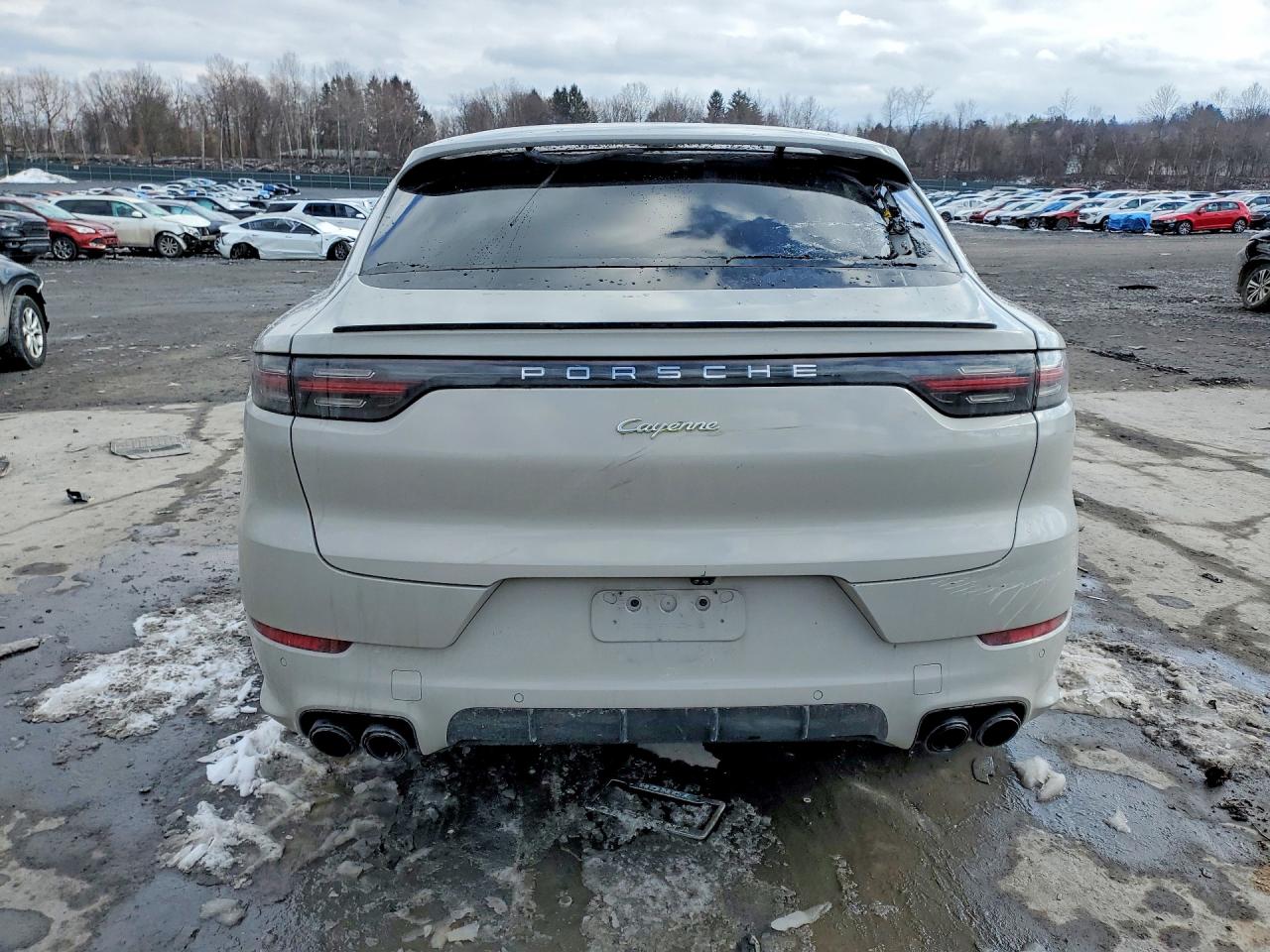 2022 PORSCHE CAYENNE