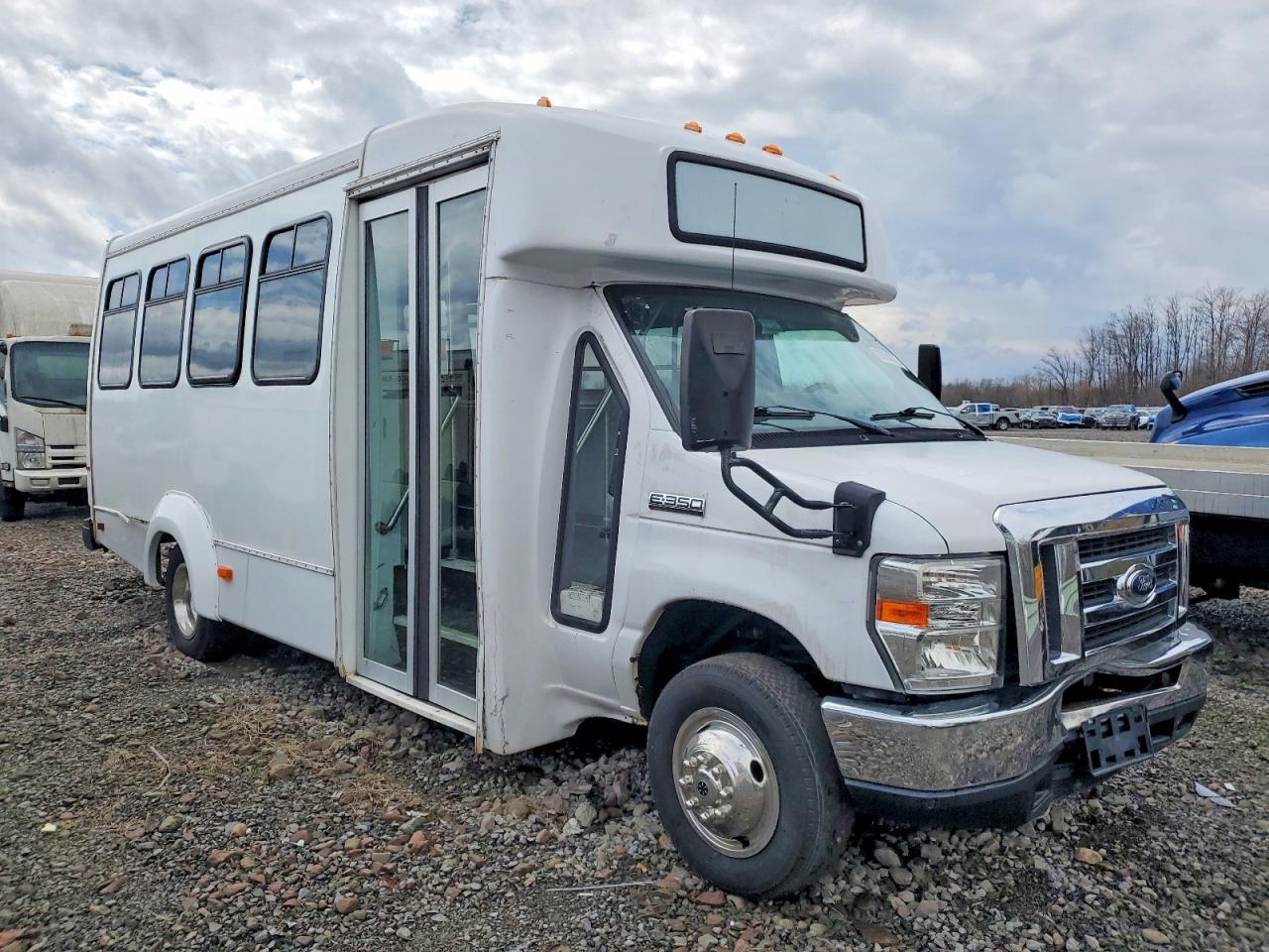 2017 FORD ECONOLINE