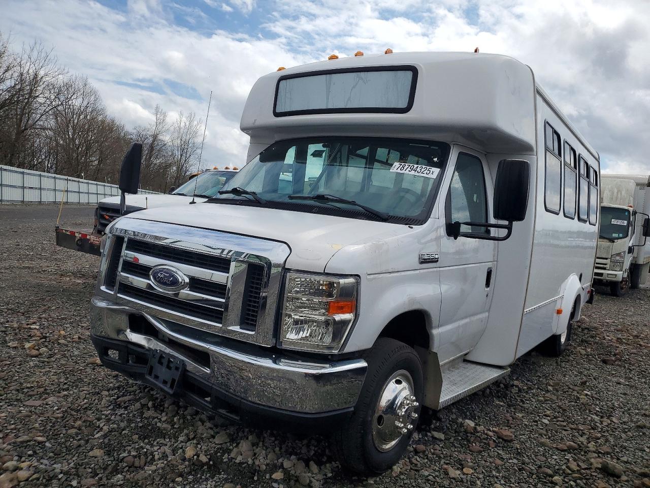 2017 FORD ECONOLINE