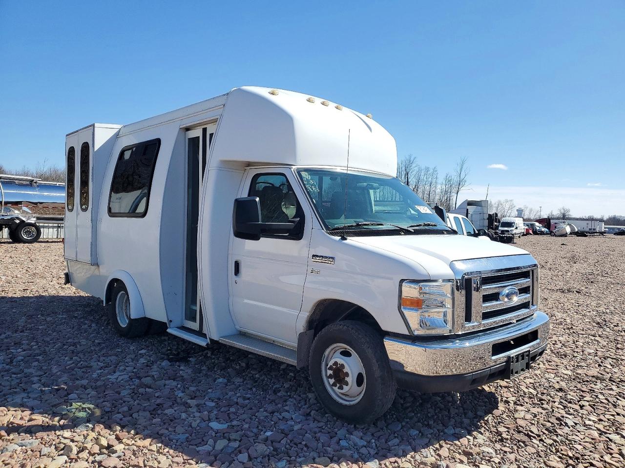 2013 FORD ECONOLINE