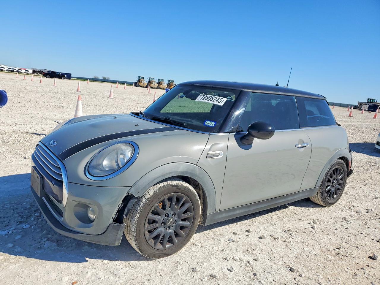 2015 MINI COOPER