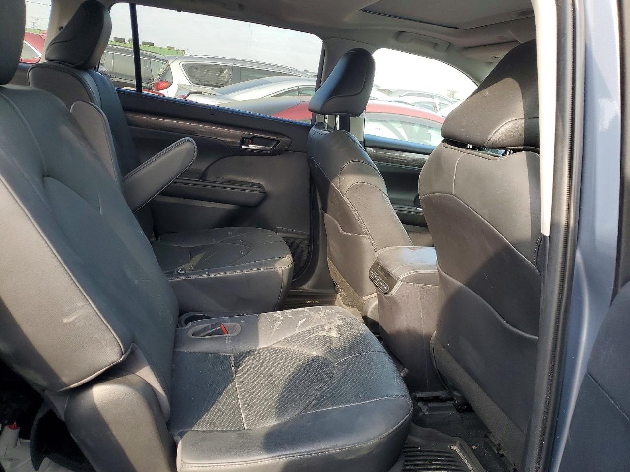 2020 TOYOTA HIGHLANDER
