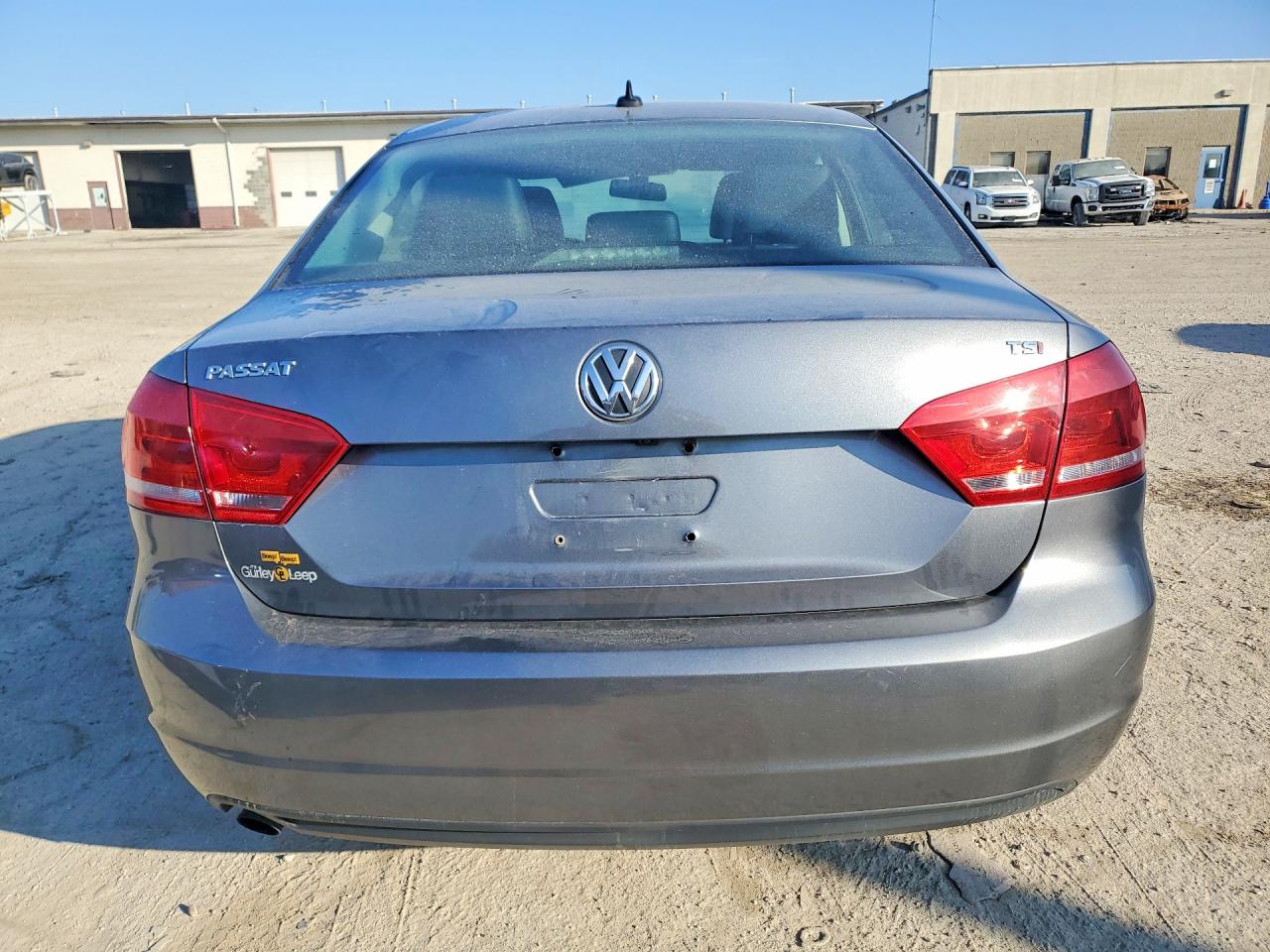 2015 VOLKSWAGEN PASSAT