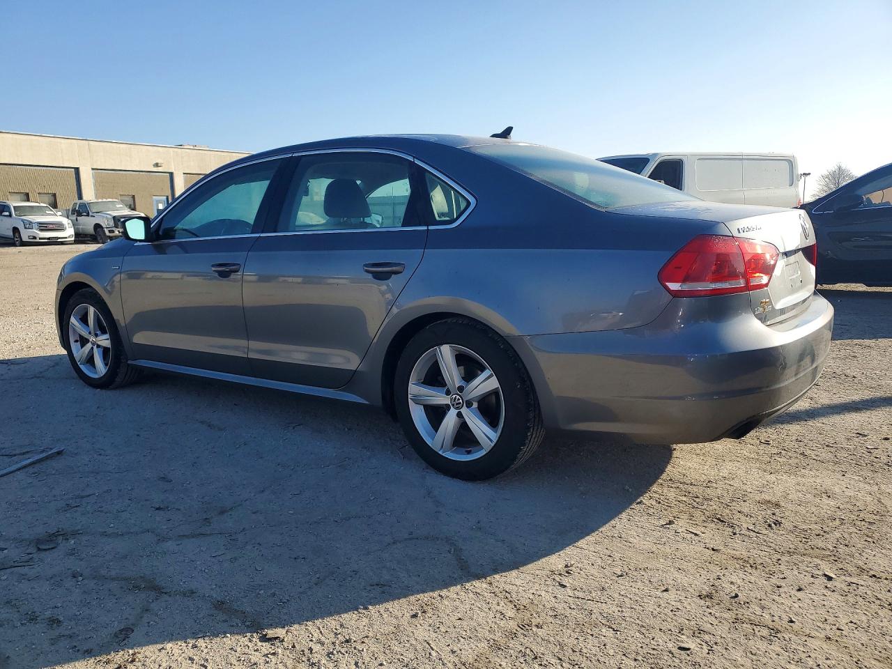 2015 VOLKSWAGEN PASSAT