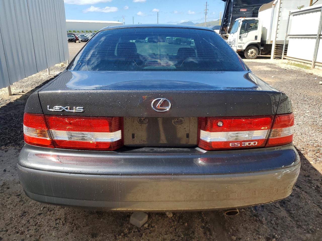 2001 LEXUS ES250