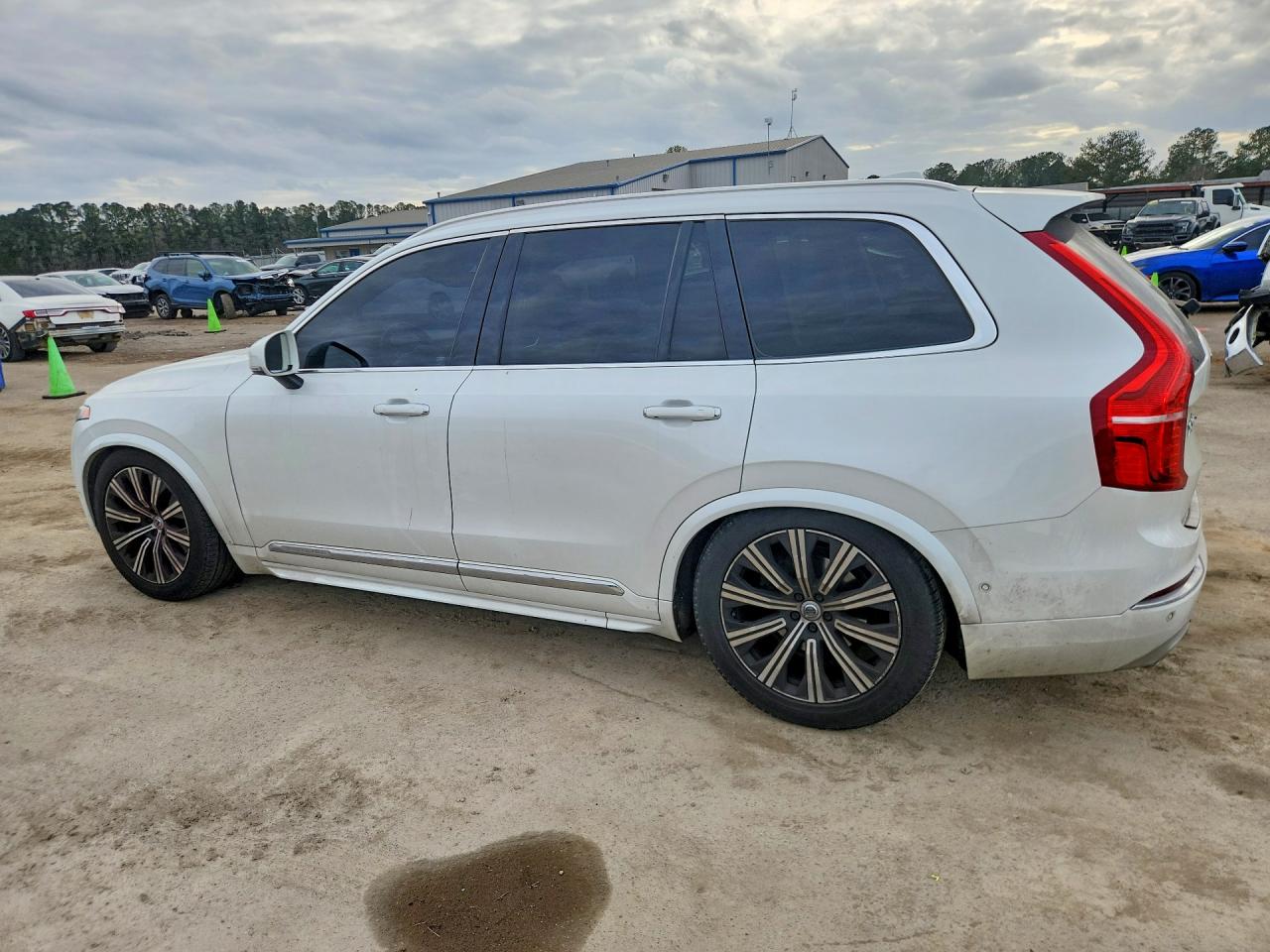 2017 VOLVO XC90