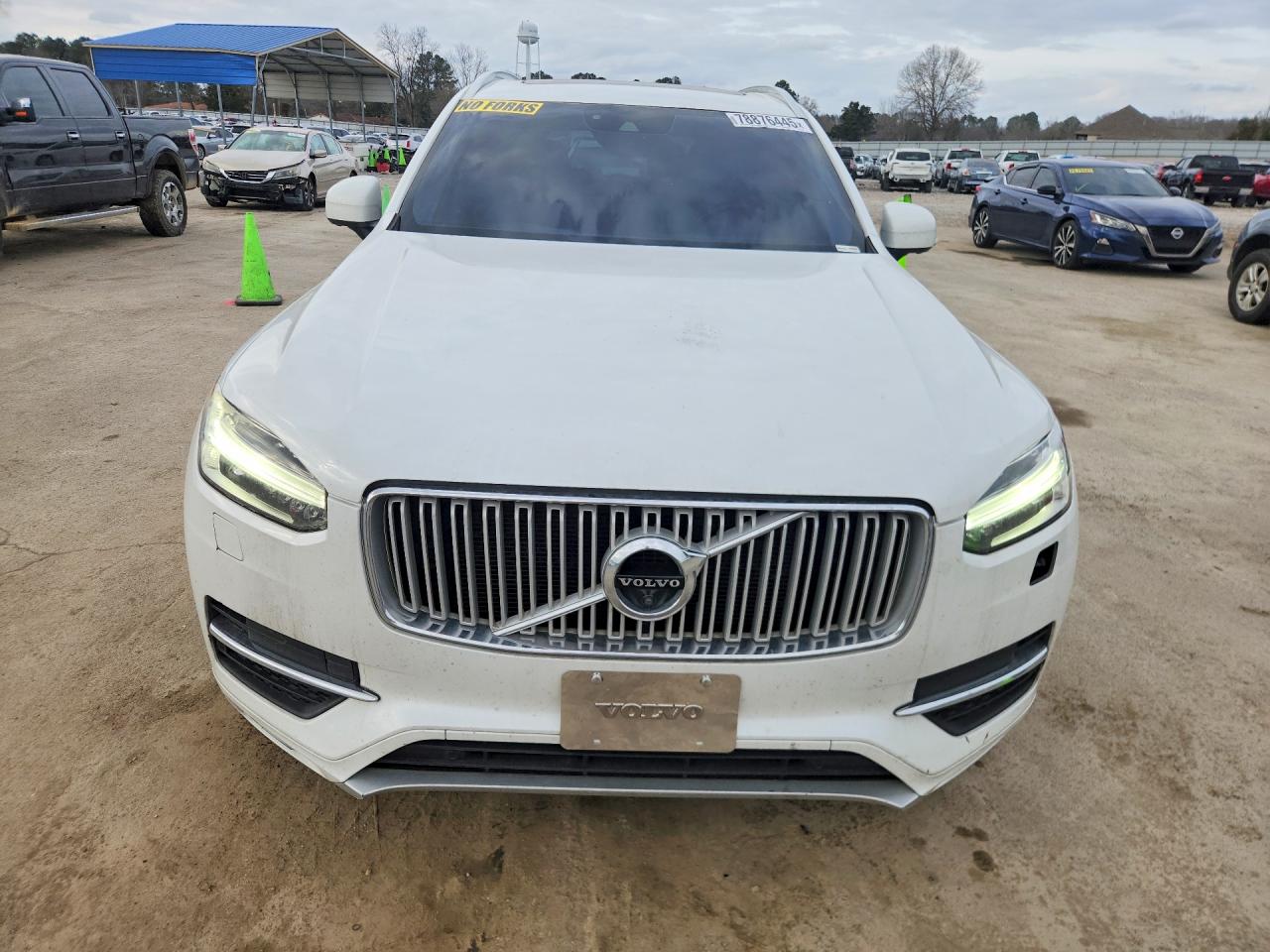 2017 VOLVO XC90