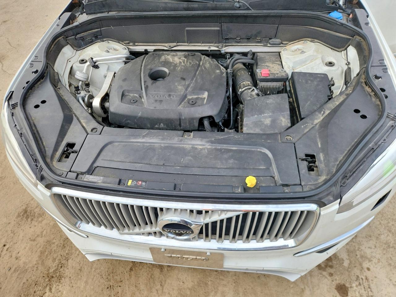 2017 VOLVO XC90