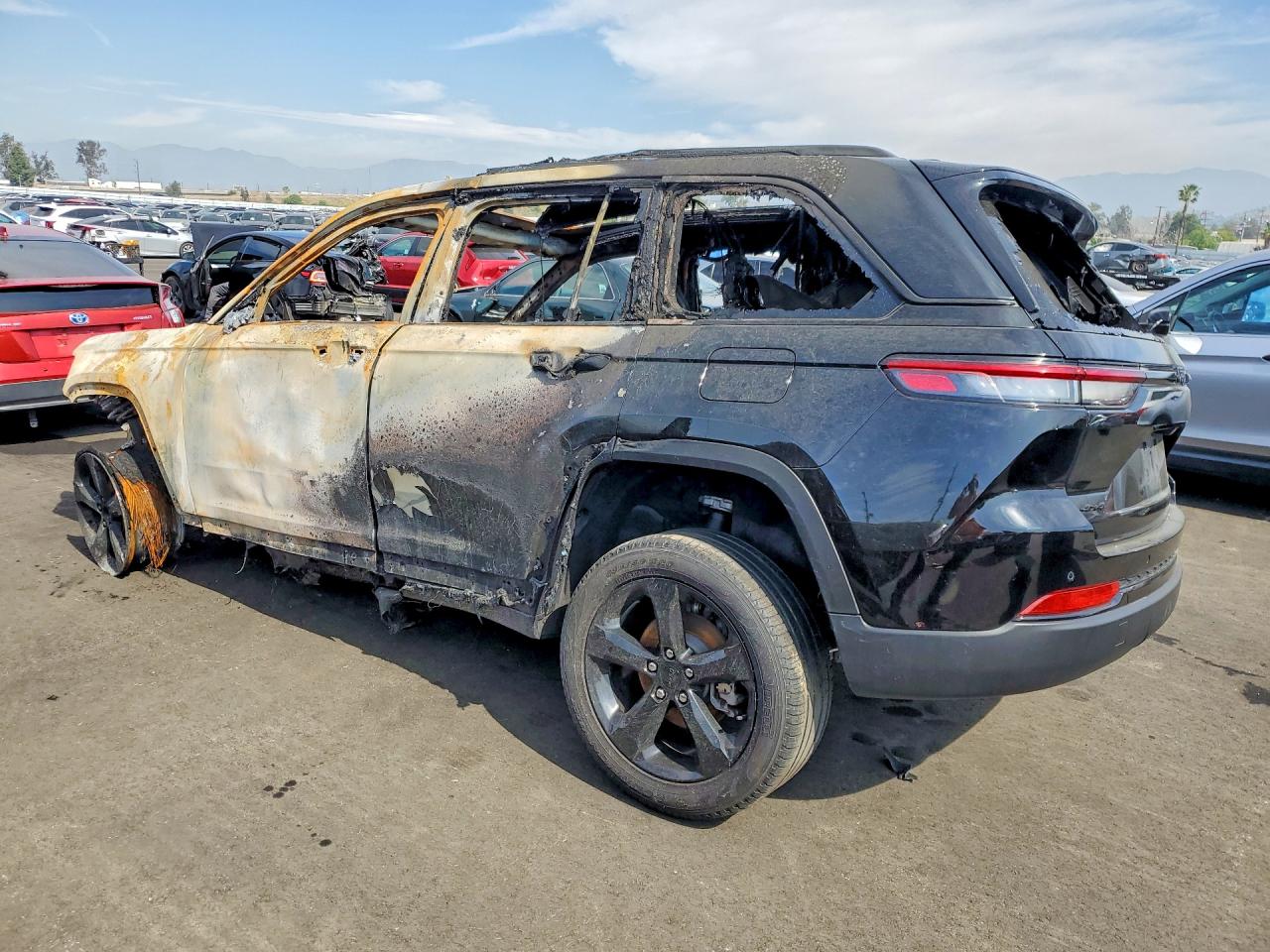 2025 JEEP CHEROKEE