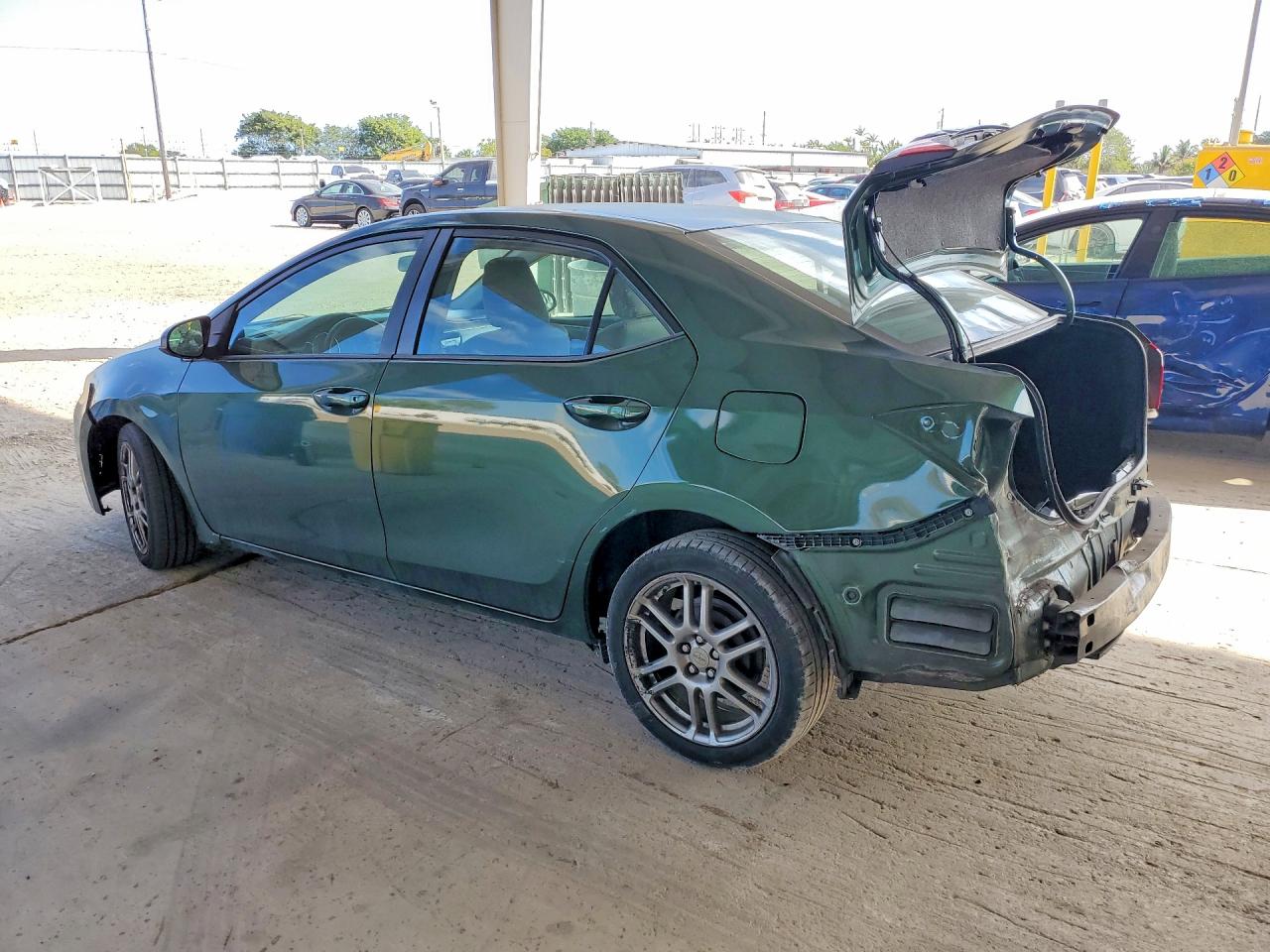 2015 TOYOTA COROLLA
