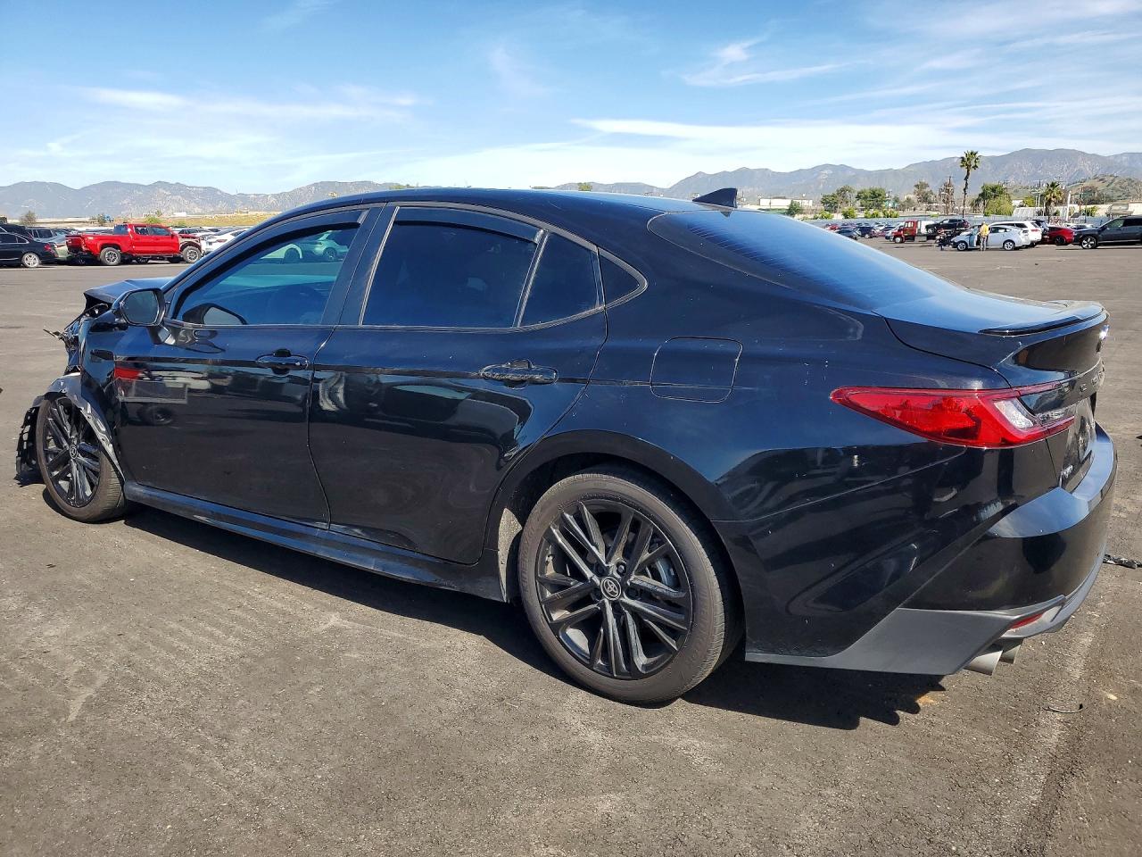 2025 TOYOTA CAMRY