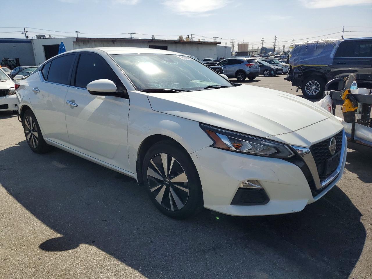 2022 NISSAN ALTIMA