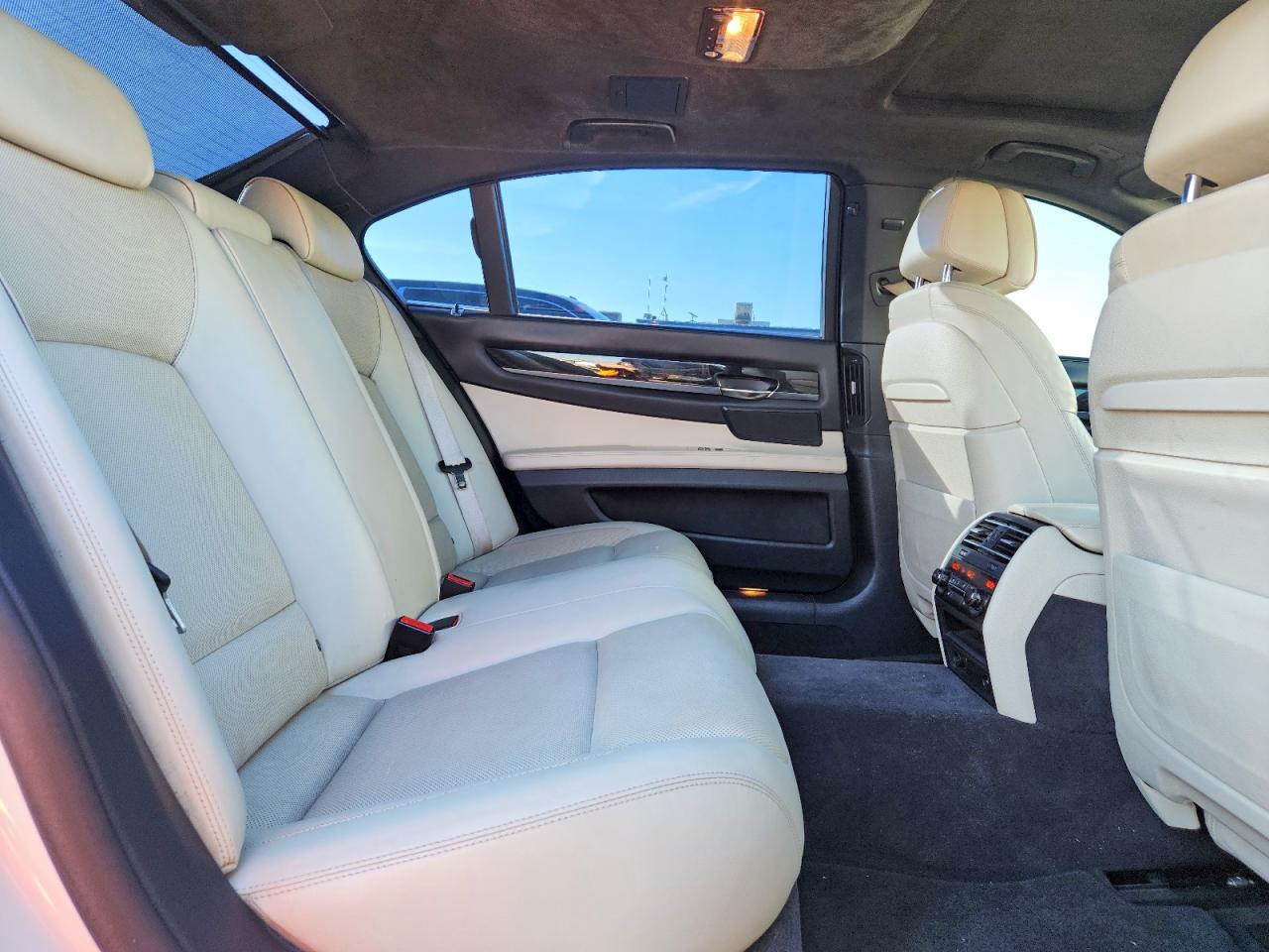 2015 BMW 7 SERIES