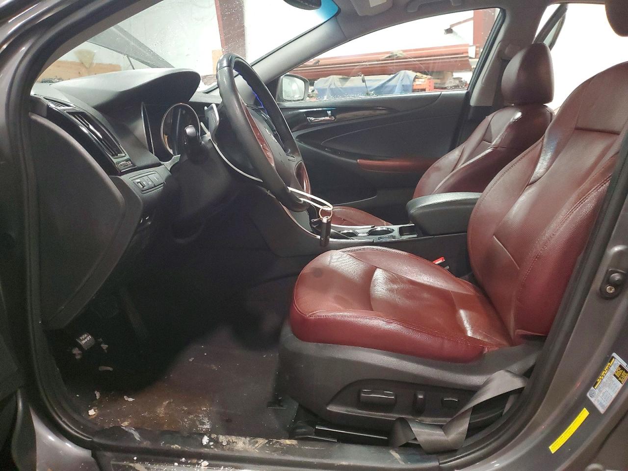 2011 HYUNDAI SONATA