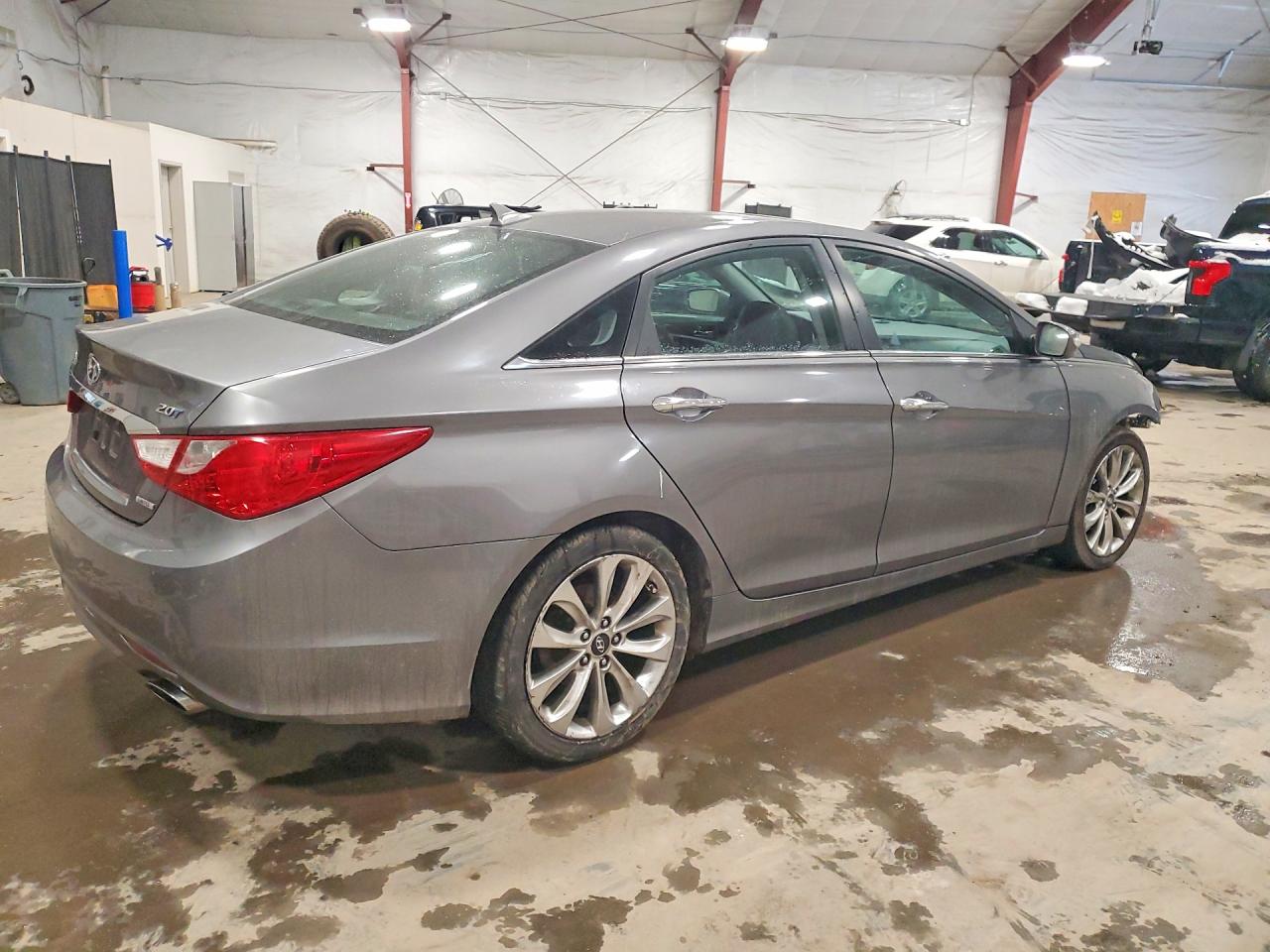 2011 HYUNDAI SONATA