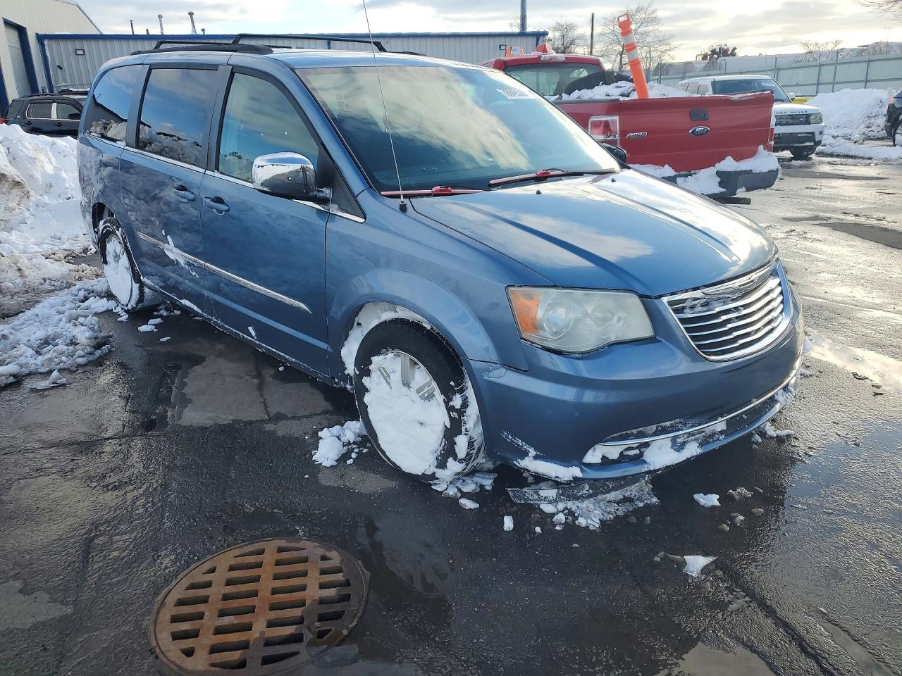 2011 CHRYSLER MINIVAN