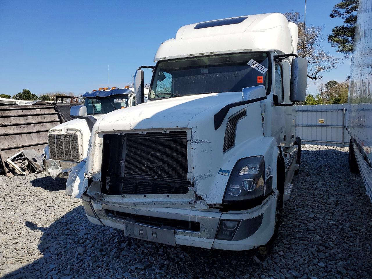 2017 VOLVO VN