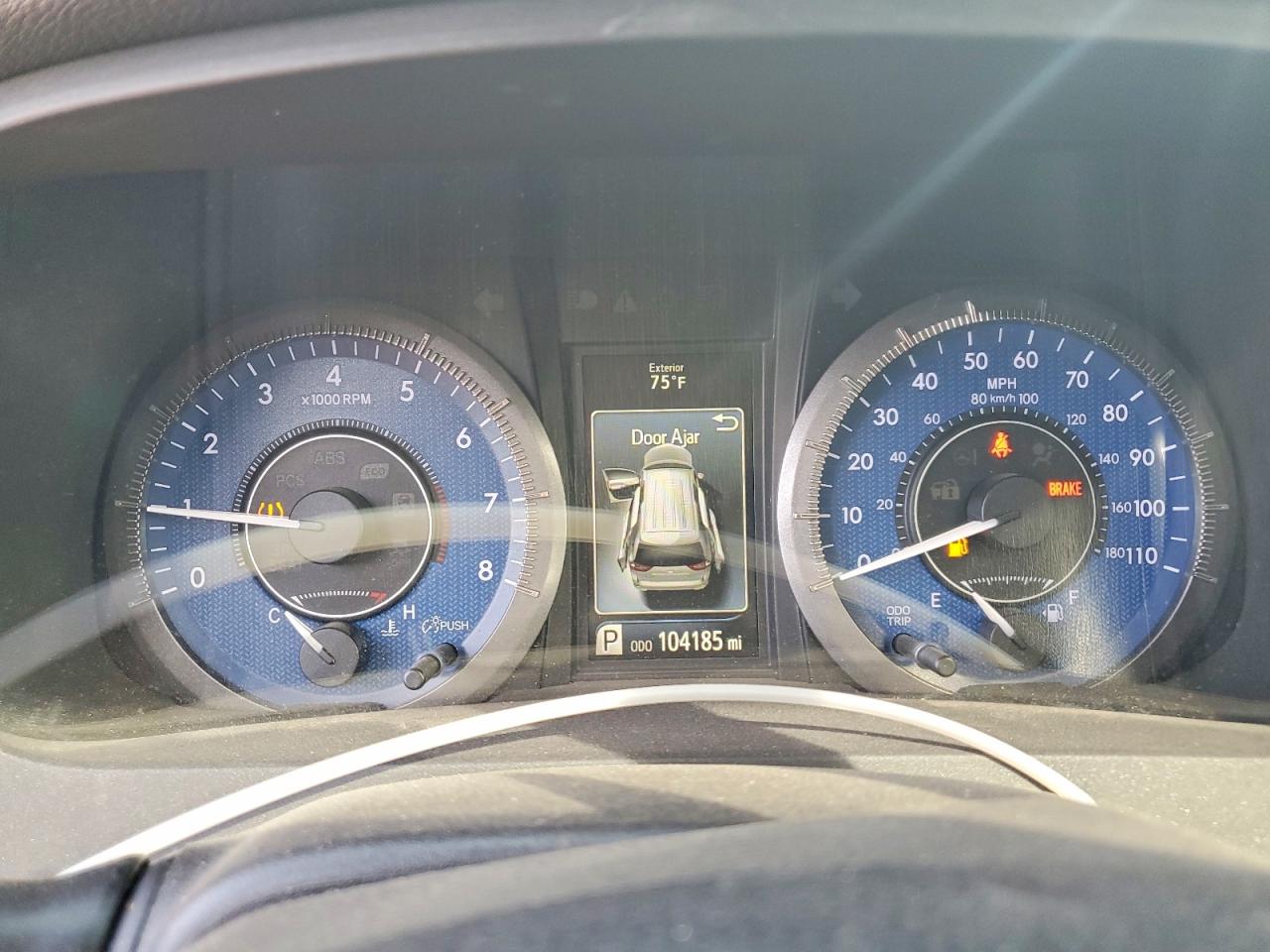 2015 TOYOTA SIENNA