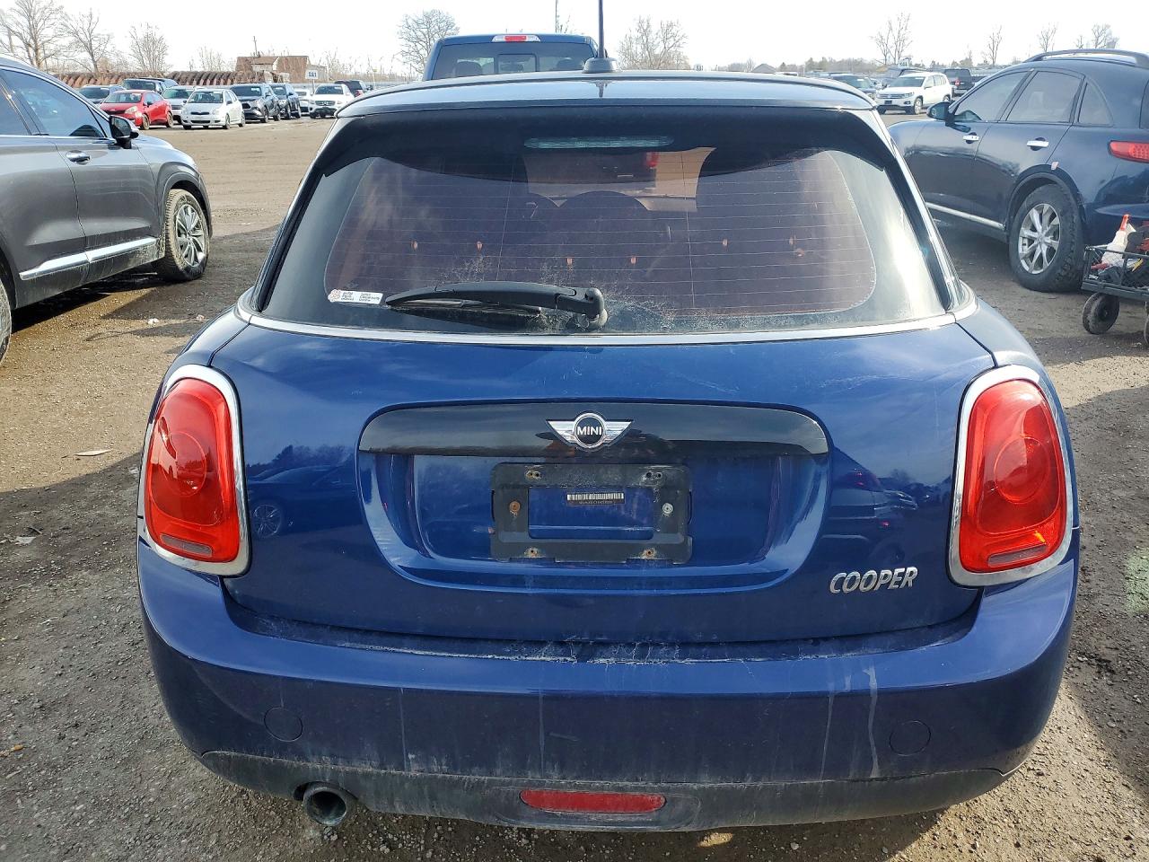 2017 MINI COOPER