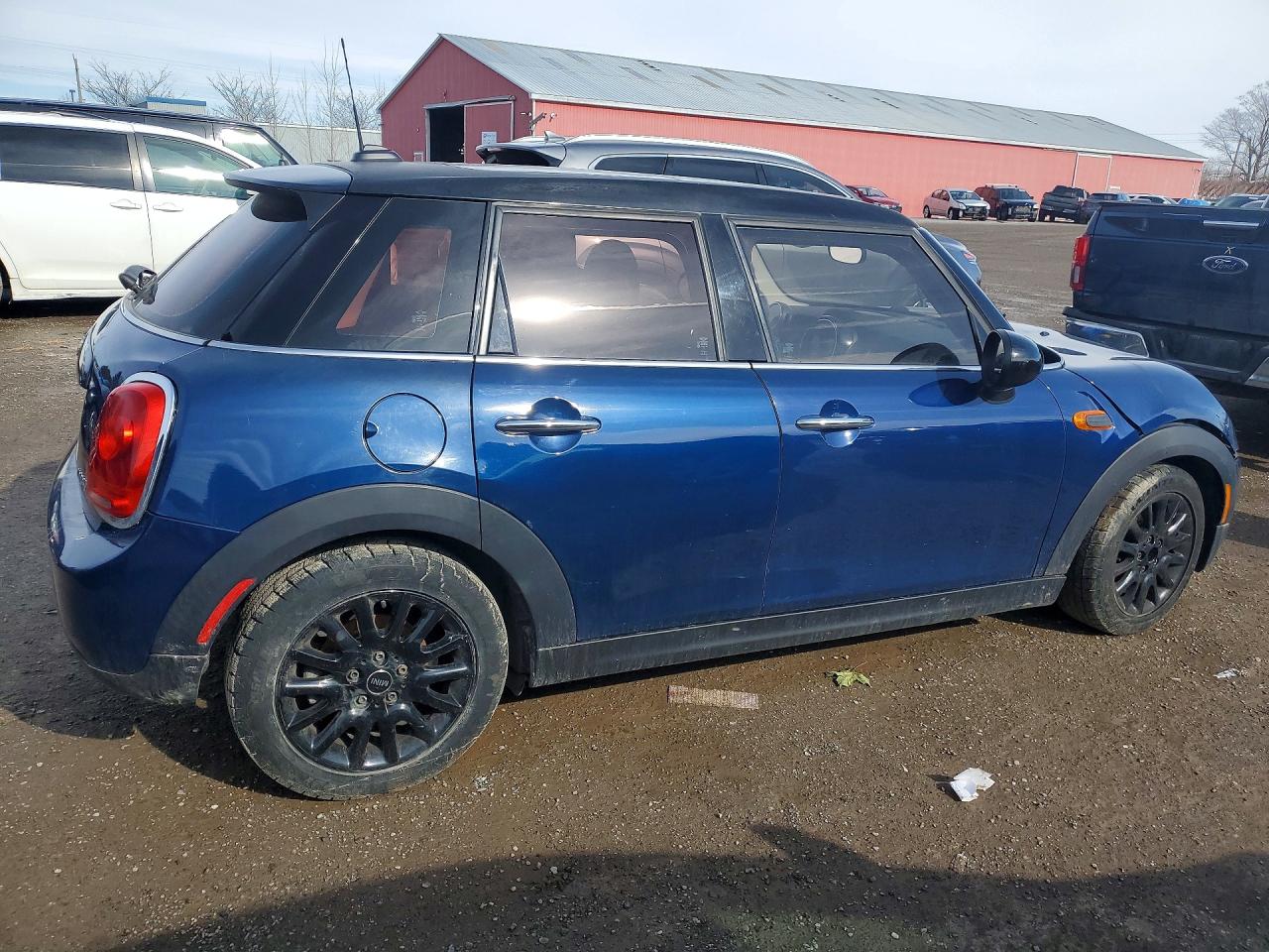 2017 MINI COOPER