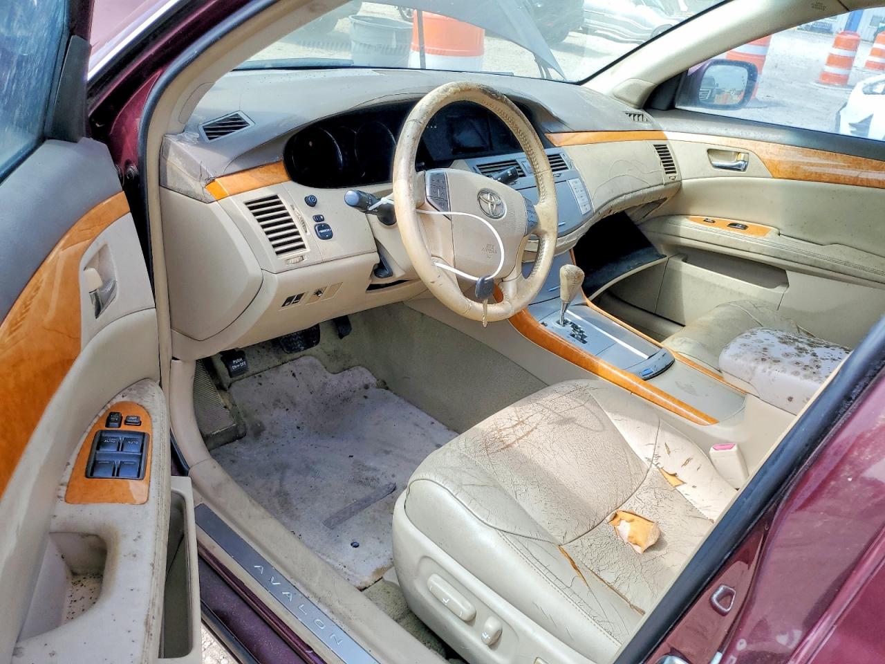 2006 TOYOTA AVALON