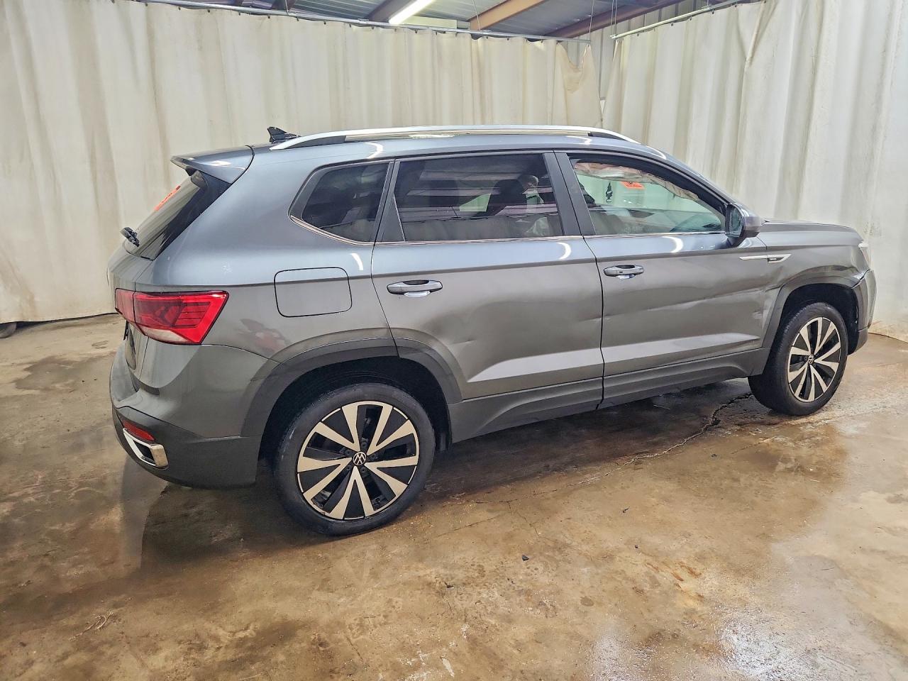 2022 VOLKSWAGEN TAOS