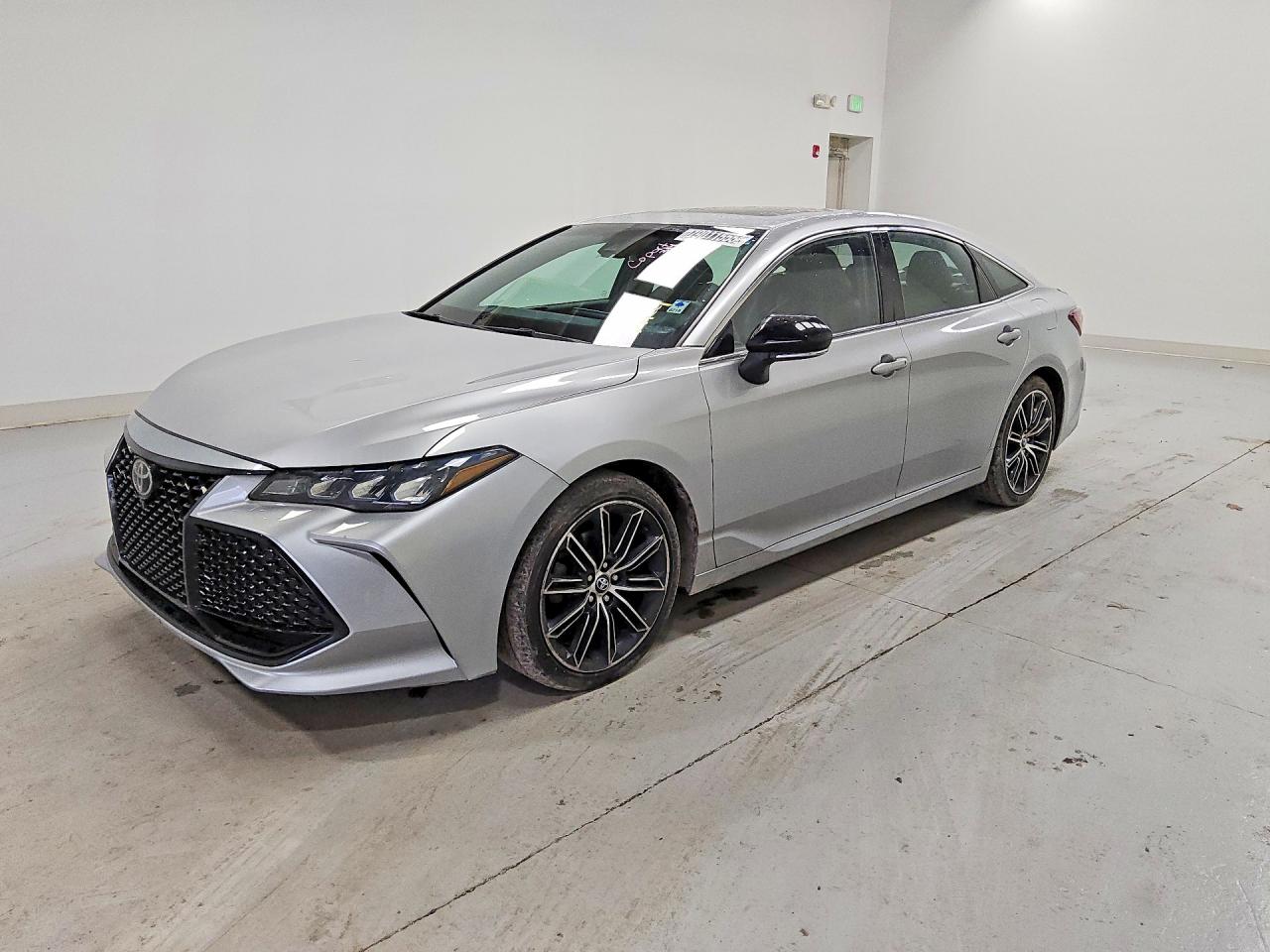 2019 TOYOTA AVALON