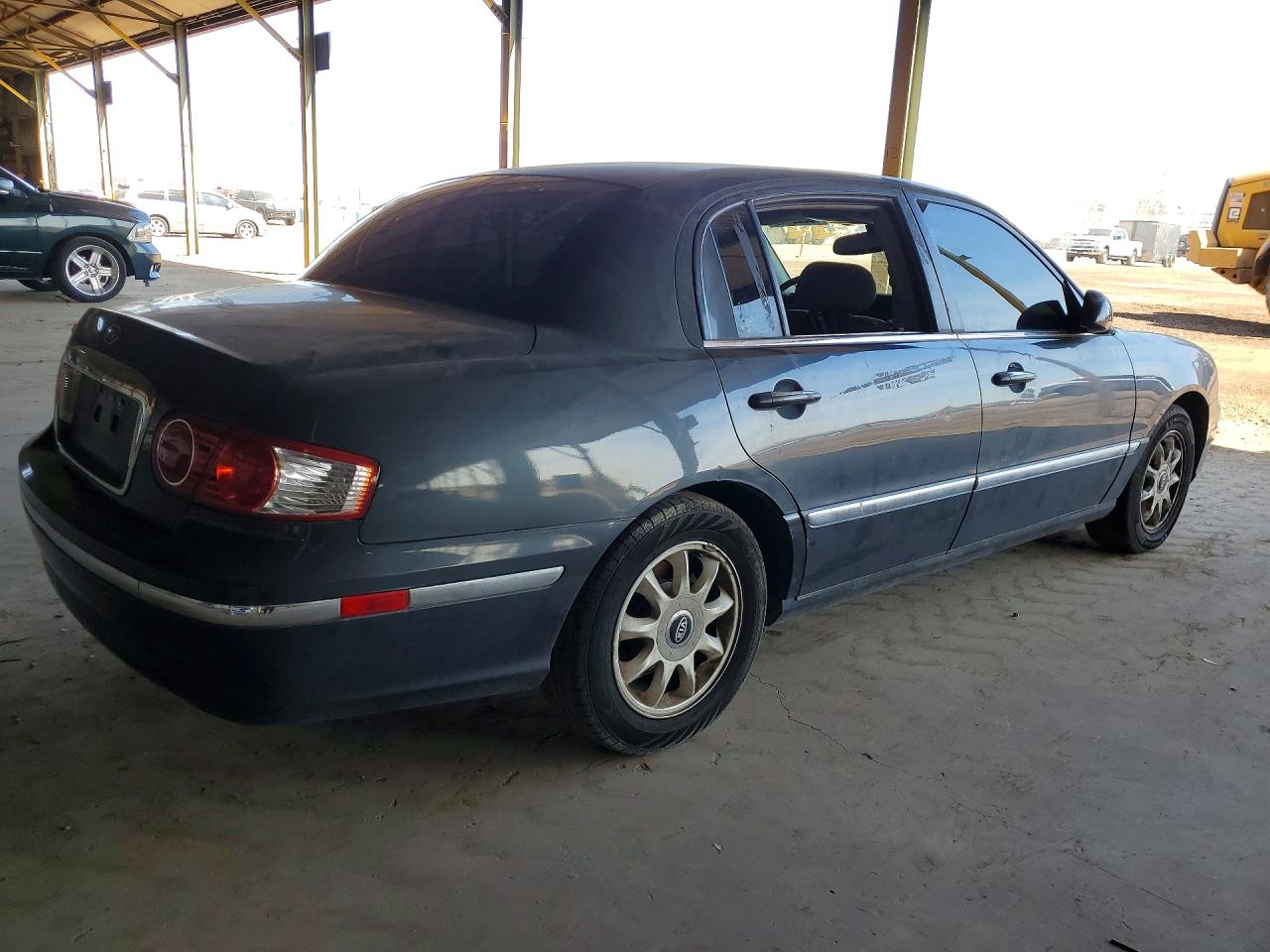2004 KIA AMANTI