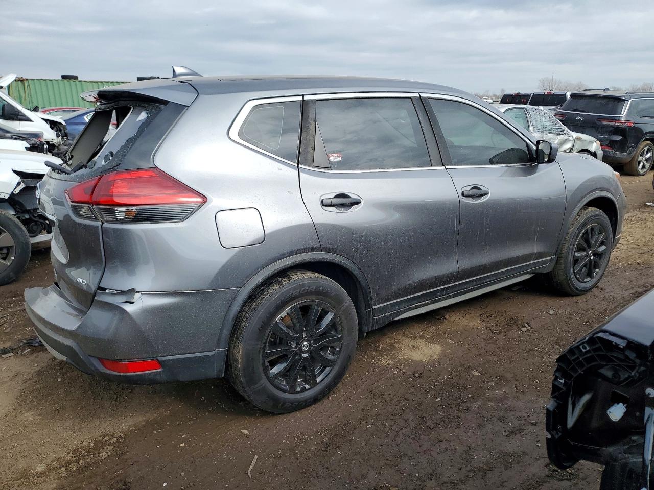 2017 NISSAN ROGUE