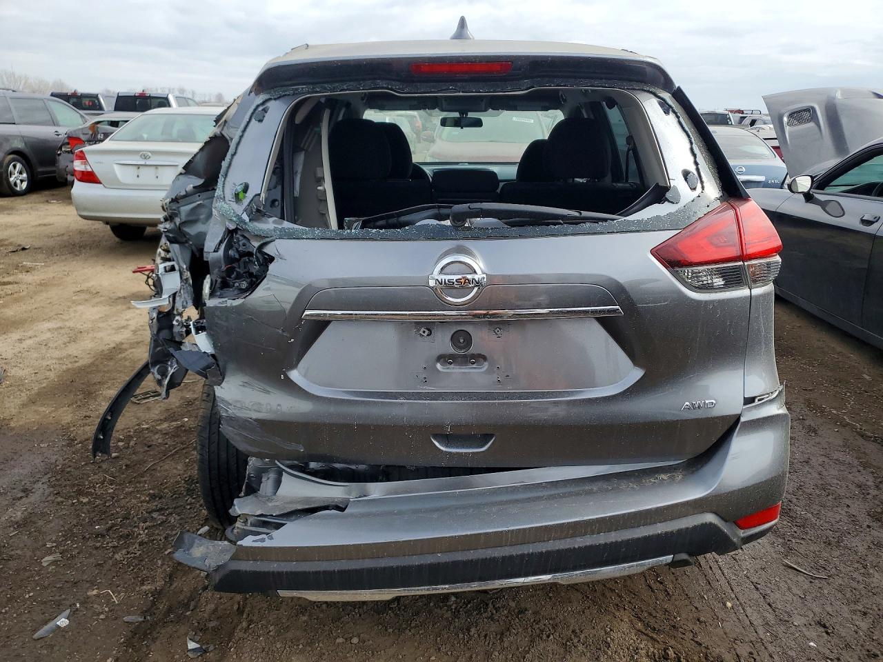 2017 NISSAN ROGUE