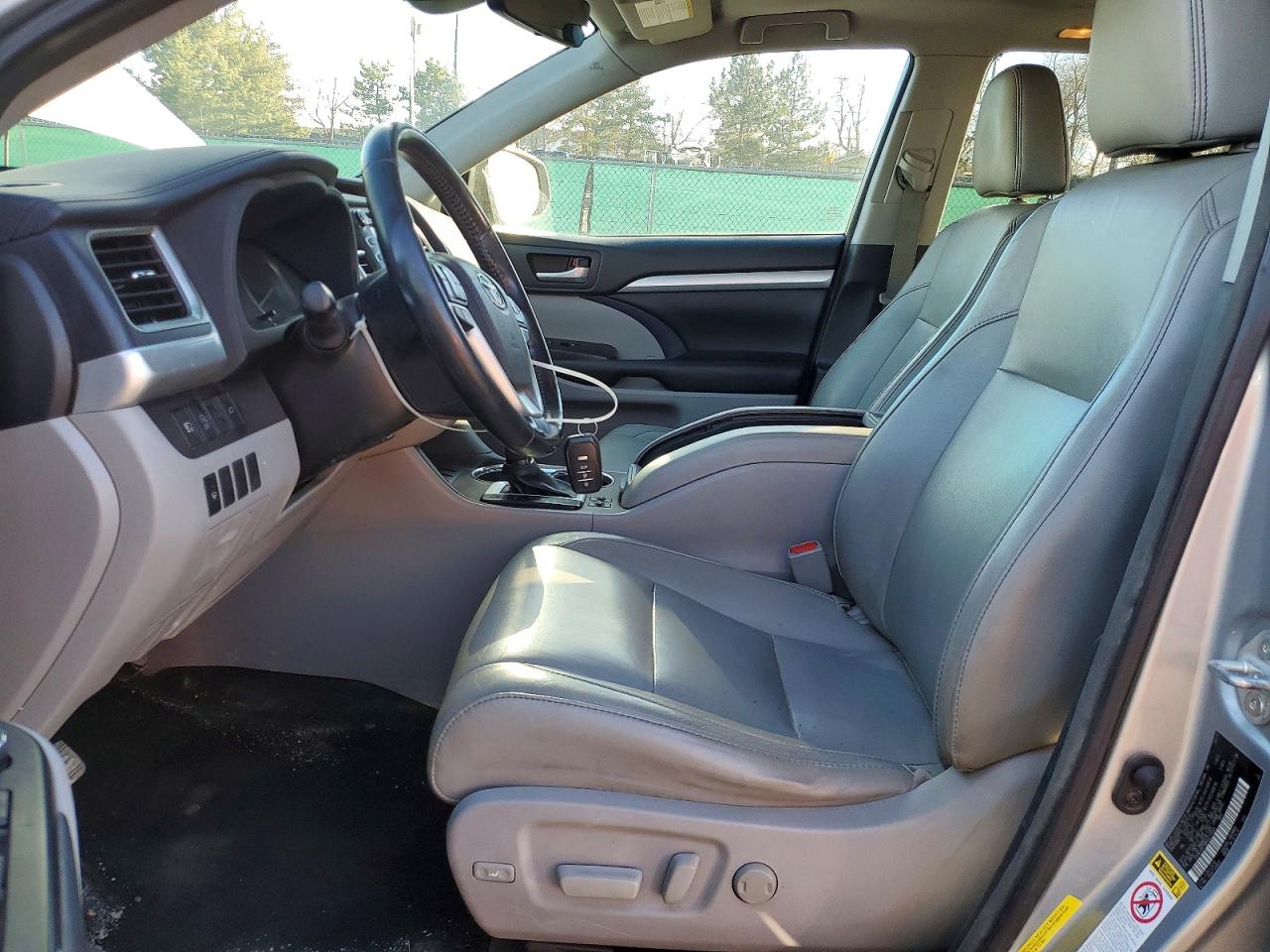 2017 TOYOTA HIGHLANDER
