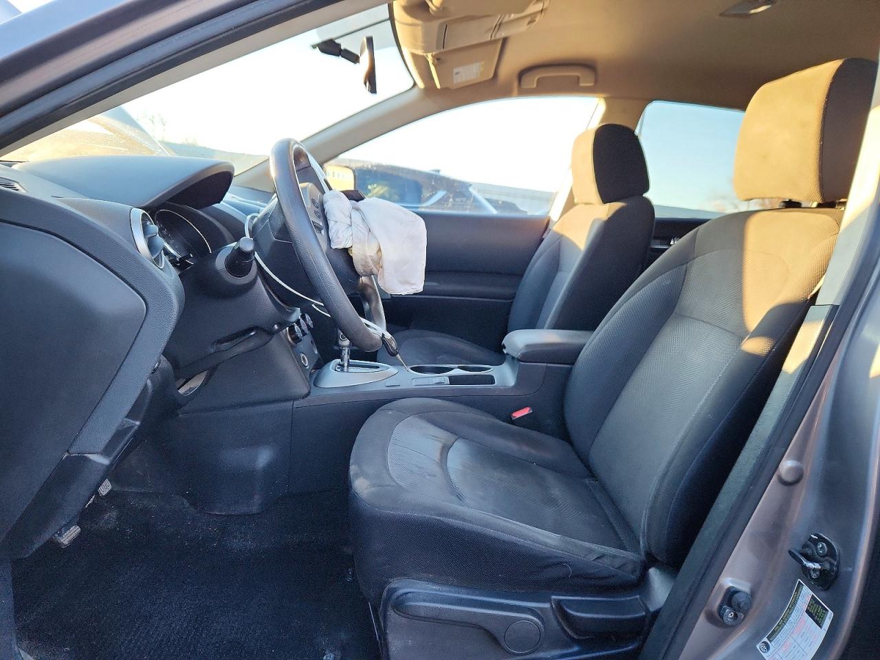 2015 NISSAN ROGUE
