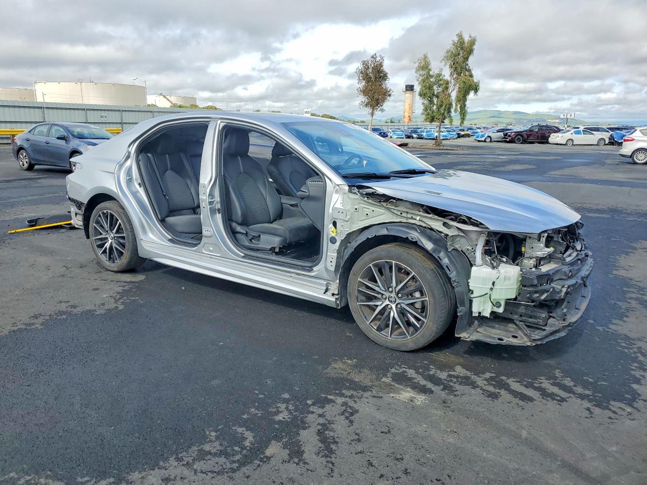 2024 TOYOTA CAMRY