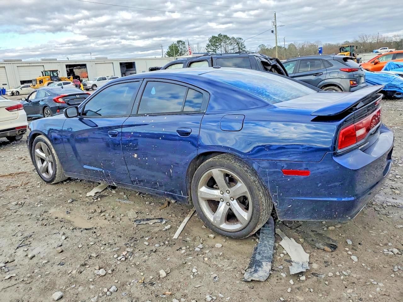 2013 DODGE CHARGER
