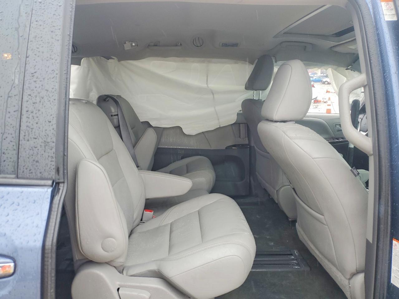 2017 TOYOTA SIENNA