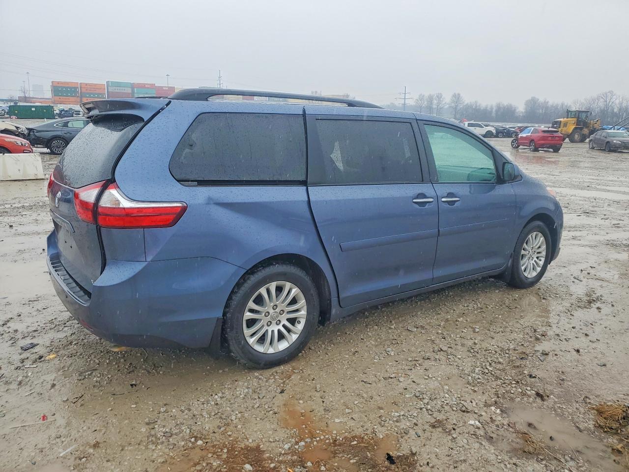 2017 TOYOTA SIENNA