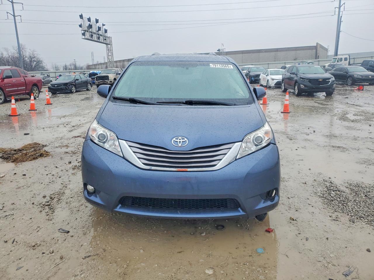 2017 TOYOTA SIENNA