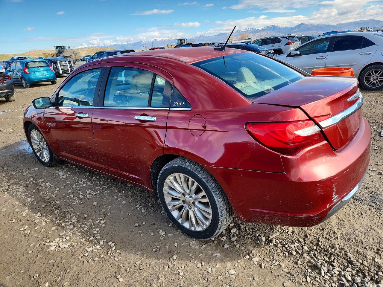 2013 CHRYSLER 200